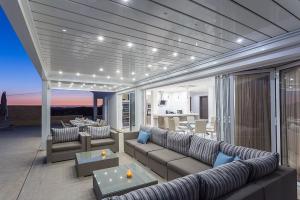 Villa Goldeneye - Luxury 6 Bedroom Villa