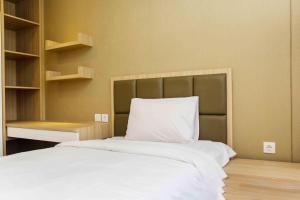 Spacious and Nice 2BR at LAvenue Apartment Pancoran By Travelio