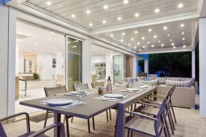 Villa Goldeneye - Luxury 6 Bedroom Villa