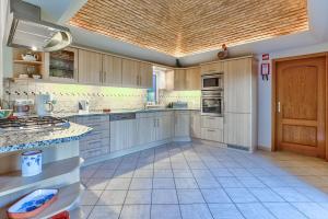 Casa Marta - Great 3 bedroom villa with sea views!