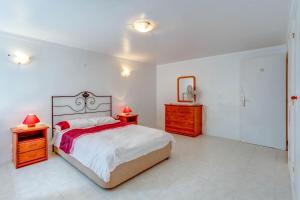 Villa Montenegro - Superbly Located Family Vila