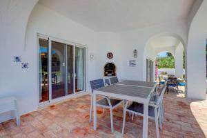 Casa Ninho - Spacious 5 bedroom villa