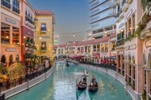 Vintage Mickey Disney Stay in BGC -200mbps wifi