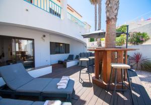 102 Hibiscus Monte Dourado - Deluxe Apartment with Private Deck