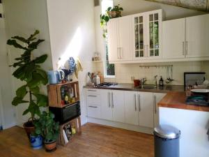 Chalet with sauna close to the sea