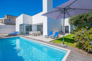 Casa Madeira - Spacious 4-Bedroom Villa with Private Pool