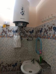 RaghuvarDham Delux AC 3 Double Beds