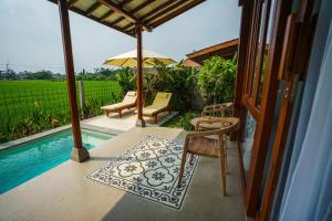 Rumah Tengah Sawah Bali