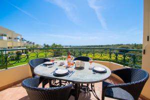 42 Presa do Moura - Elegant 2-Bedroom Townhouse