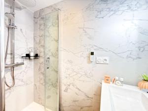 Appartements Le Saphir - Parking, Jardin Prive, Hyper-Centre & Calme : photos des chambres