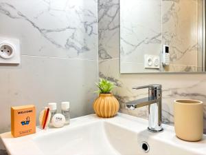 Appartements Le Saphir - Parking, Jardin Prive, Hyper-Centre & Calme : photos des chambres