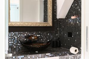 New Modern in Trastevere with Garden