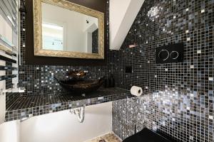New Modern in Trastevere with Garden
