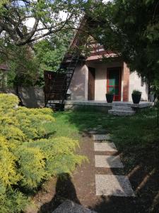 Nóra Körös-parti Nyaralója