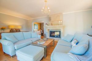 Yoba Horse Farm - Charming 3-Bedroom Farmhouse