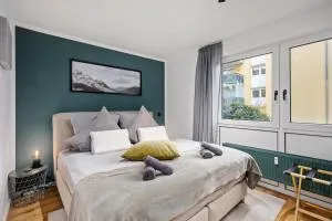 EDLER WOHNRAUM Elegantes Apartment mit Balkon, Boxspringbett, Kaffeevollautomat, Lift & Parkplatz - Gentha