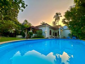 Casa Maya - 2 Bedroom Portuguese Villa with Private Pool