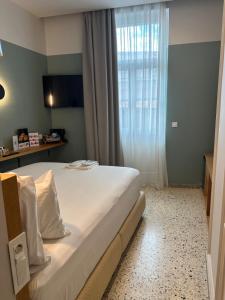 Belle Athenes - Luxury Rooms at Monastiraki Railway Station