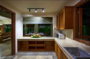 Villa Deh Simba at Oberoi