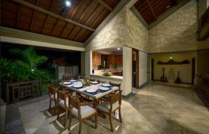 Villa Deh Simba at Oberoi