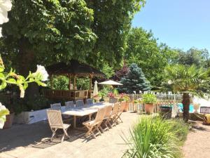B&B / Chambres d'hotes Charme au coeur des chateaux : Chambre d-hotes avec Wifi - FR-1-590-329 : photos des chambres