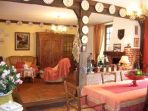 B&B / Chambres d'hotes Chambres d-hotes de charme au Pays des Chateaux avec Wi-Fi - FR-1-590-333 : photos des chambres