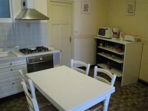 Maisons de vacances Studio cosy a Nancy, proche centre, wifi inclus - FR-1-584-333 : photos des chambres