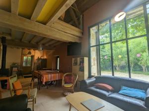 Maisons de vacances Grange eco-renovee au coeur de la nature - FR-1-591-633 : photos des chambres