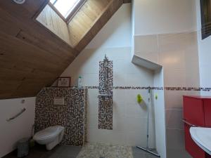 Maisons de vacances Grange eco-renovee au coeur de la nature - FR-1-591-633 : photos des chambres