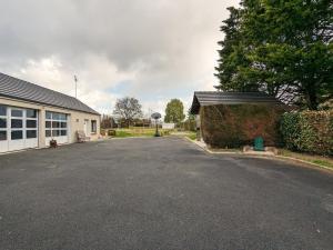 Maisons de vacances Sejour en Berry avec piscine interieure chauffee - FR-1-591-632 : photos des chambres