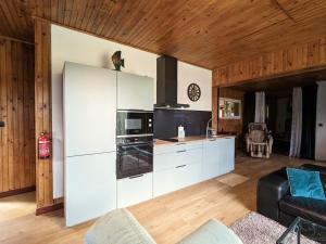 Maisons de vacances Sejour en Berry avec piscine interieure chauffee - FR-1-591-632 : photos des chambres