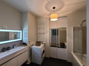 Appartements Appartement confortable 4 pers a Epinal avec parking privatif - FR-1-589-682 : photos des chambres