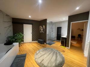 Appartements Appartement bourgeois et moderne au coeur d-Epinal, ideal pour decouvrir la ville - FR-1-589-691 : photos des chambres