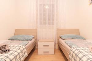 Apartment Vita Mare with pool near the beach - TA Leut Agency