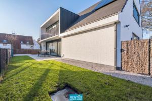 Villa Sailing-large luxury house in quiet location