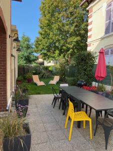 kerwatt - Grande et belle maison de ville avec jardin, proche centre et mer