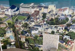 kerwatt - Grande et belle maison de ville avec jardin, proche centre et mer