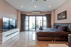 Beachfront condo Phratamnak