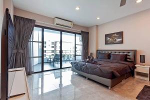 Beachfront condo Phratamnak