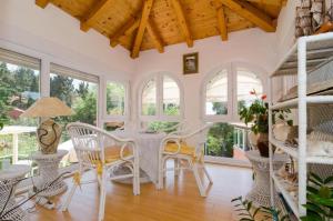 Oldstyle Villa with a Seasonal Pool