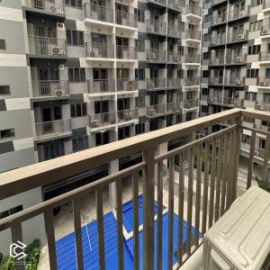 Crib2Go Benz Suite with Pool View