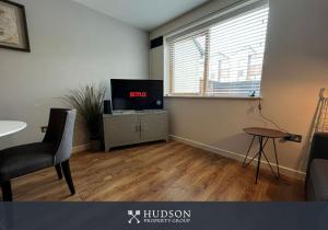 Central Townhouse with Parking