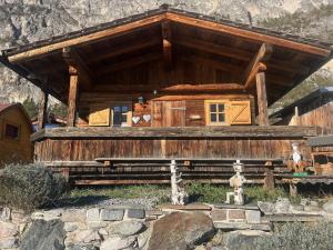 One-Bedroom Chalet room in Inn-side Adventure Cabins