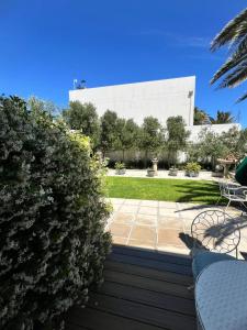 Charming Flatlet Near the Amazing Sunset Beach