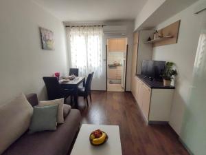 Cute Apartment Marina in the city of Krk 