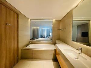 Alacarte Hạ Long, new