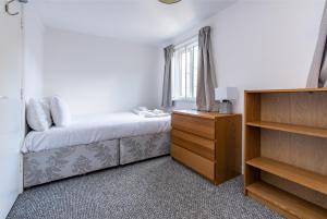 Spacious 6 Bedroom House - Ideal for Contractors
