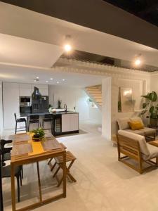 Villas Maison Moderne avec Piscine : Villa