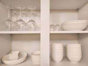 2BR House with 3 Queen Beds for 6, 5-Minute Walk to Mapo Station