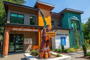 Harrison Lake Retreat, Studio Suite